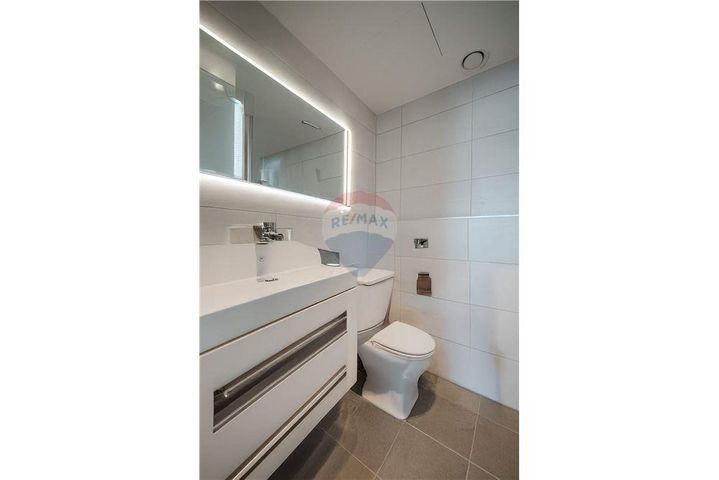 דירה, גרציאני יצחק 10, גני שרונה, קרית הממשלה, תל אביב יפו