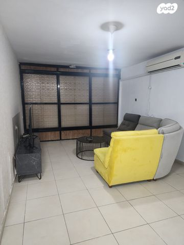 גיורא יוספטל 