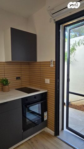 יחידת דיור, נאות יהודית ונווה ארזים, חולון