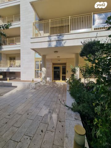 בנימין מטודלה 