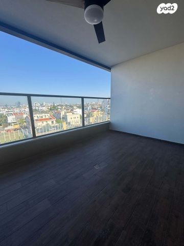 דירה, העצמאות 95, כפר גנים ג, פתח תקווה