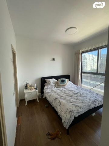 דירה, הרי הגלעד, בורסה, רמת גן