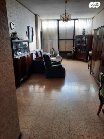 דירה, דוד רמז, בת ים