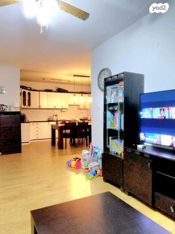 דירה, השר רבינוביץ, הנביאים, בת ים