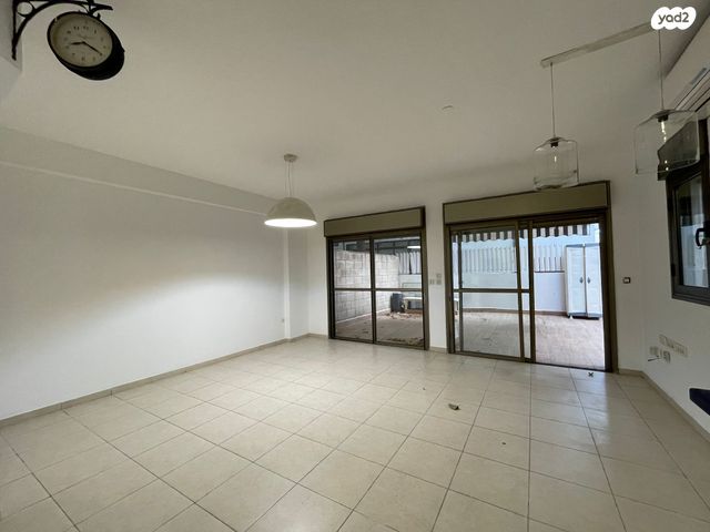 דירת גן, פרץ חיות 23, לב תל אביב, לב העיר צפון, תל אביב יפו