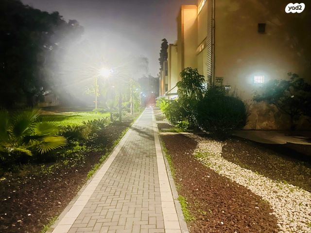 יהושע רבינוביץ 72