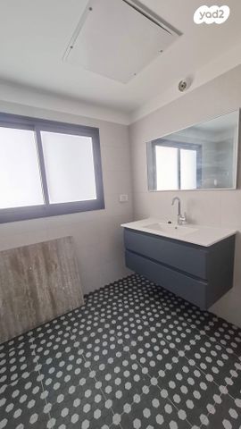 דירה, דניאל, לב העיר, בת ים