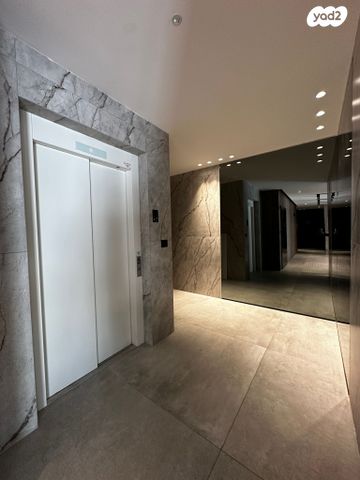 דירה, דוד רמז, עיר, מרכז העיר, נהריה