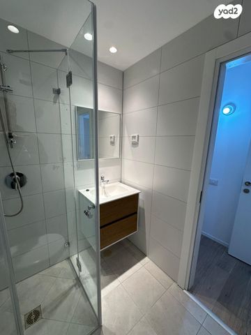 דירה, נחלת יצחק, תל אביב יפו