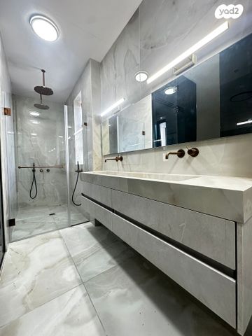 גג/ פנטהאוז, דולב, יצחק שמיר, נהריה