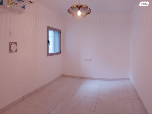 דירה, דניאל, בת ים