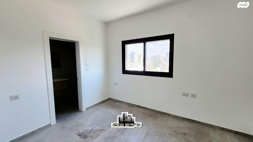 דירה, דוד רמז, עיר, מרכז העיר, נהריה