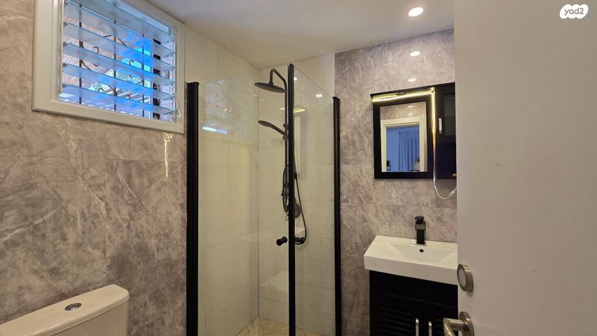 יחידת דיור, נאות יהודית ונווה ארזים, חולון