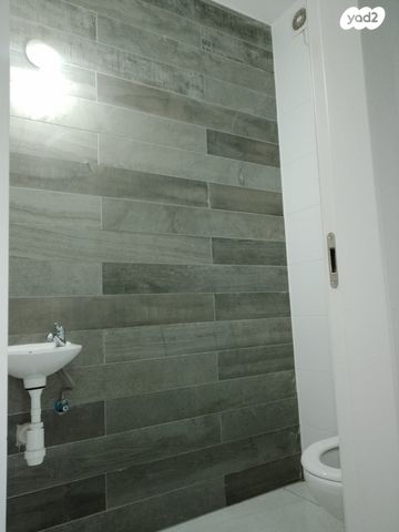 דירה, דניאל, בת ים