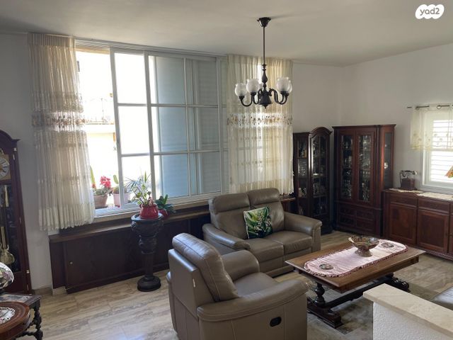 דירה, שמריהו לוין, אברמוביץ', ראשון לציון