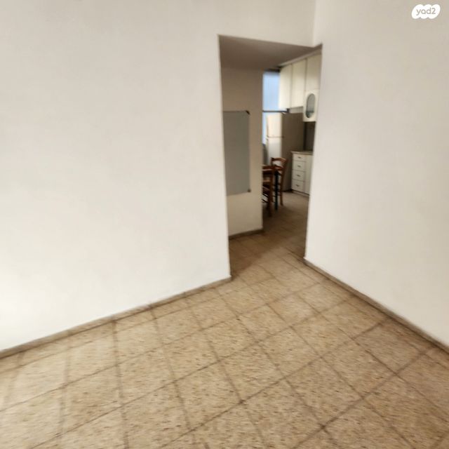 דירה, דניאל 72, לב העיר, בת ים