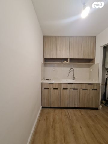 דירה, הרב דנגור, פרדס כץ, בני ברק