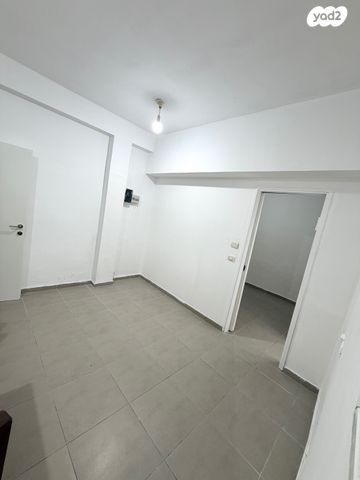 דירה, שדרות ירושלים, מרום נווה, רמת יצחק, רמת גן