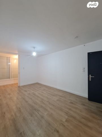 דירה, הרב דנגור, פרדס כץ, בני ברק