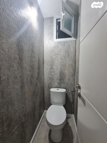 דירה, הרב דנגור, פרדס כץ, בני ברק