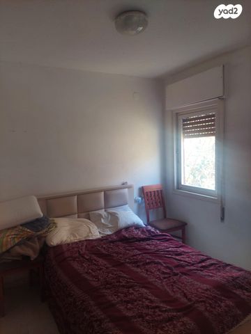 דירה, רמות יצחק, נשר