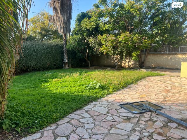 בית פרטי/ קוטג', רימון, בת חן, בת חן