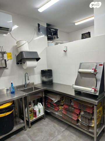 חנויות/ שטח מסחרי, דרך רמתיים, שאר העיר, הוד השרון