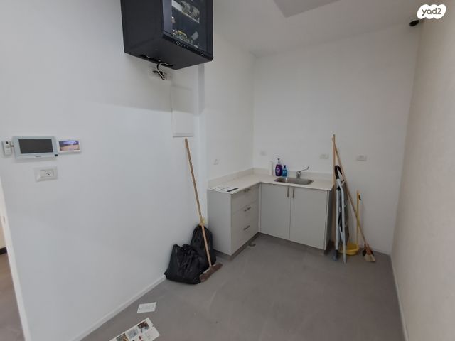 משרדים, הרוקמים, אזור תעשיה ג, חולון