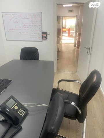 משרדים, משה לוי, מב"ת מערב, אזור תעשייה חדש, ראשון לציון