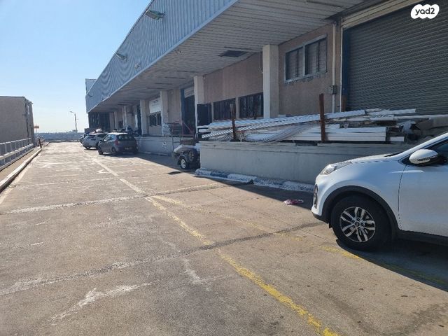 מחסנים, ראשון לציון