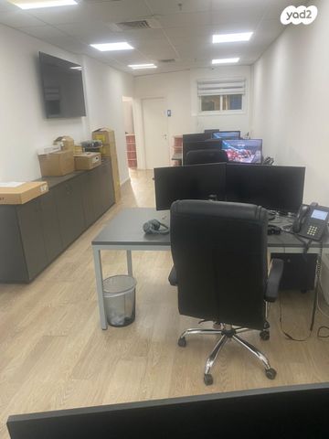 משרדים, משה לוי, מב"ת מערב, אזור תעשייה חדש, ראשון לציון