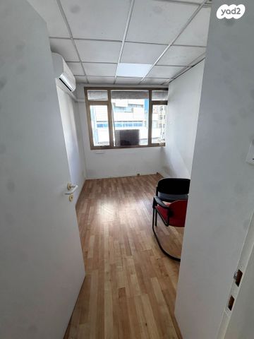 משרדים, דרך מנחם בגין, מונטיפיורי, הרכבת, תל אביב יפו