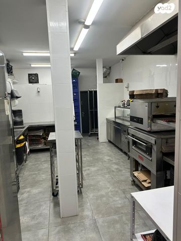 חנויות/ שטח מסחרי, דרך רמתיים, שאר העיר, הוד השרון