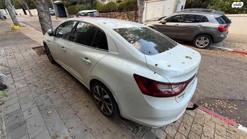 רנו מגאן