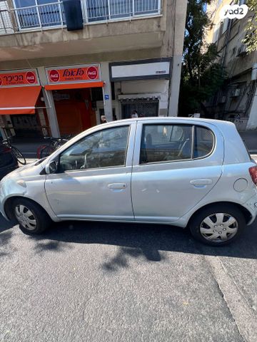 טויוטה יאריס