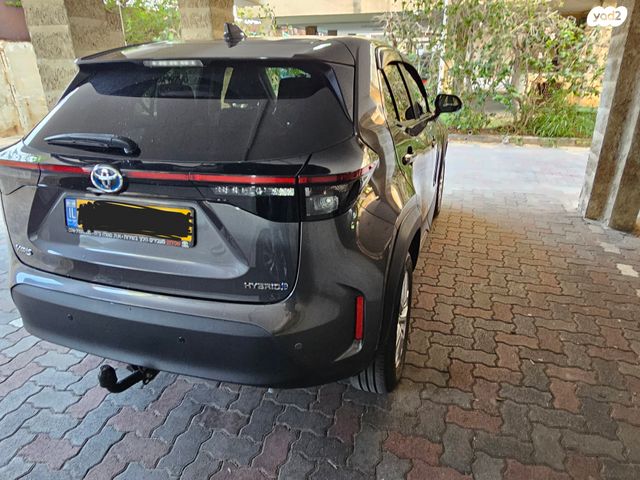 מודעת רכב טויוטה יאריס קרוס