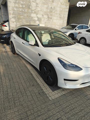 מודעת רכב טסלה מודל 3