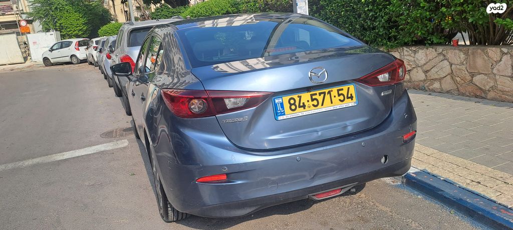 מאזדה 3