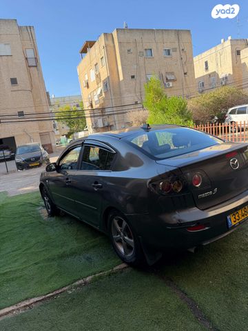 מודעת רכב מאזדה 3