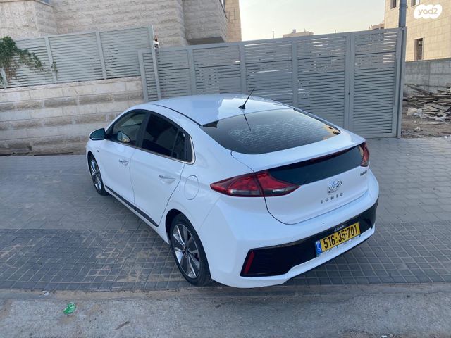 יונדאי איוניק