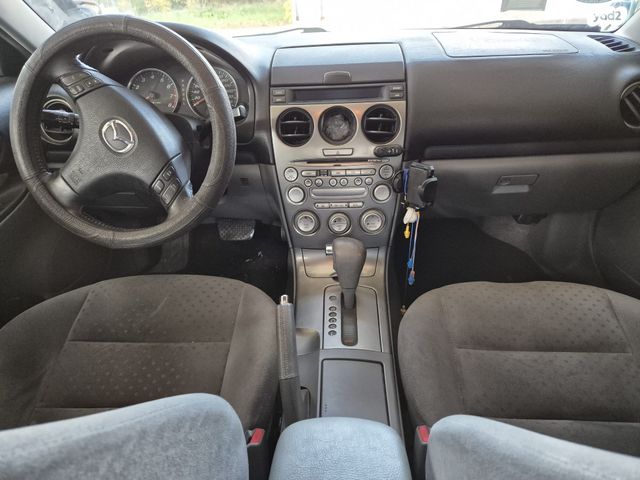 מודעת רכב מאזדה 6