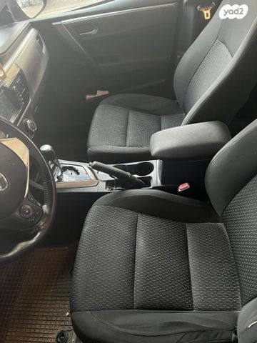 טויוטה קורולה