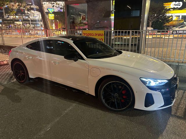 אאודי E-tron GT