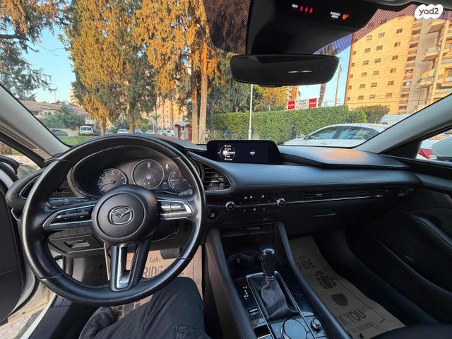 מאזדה 3