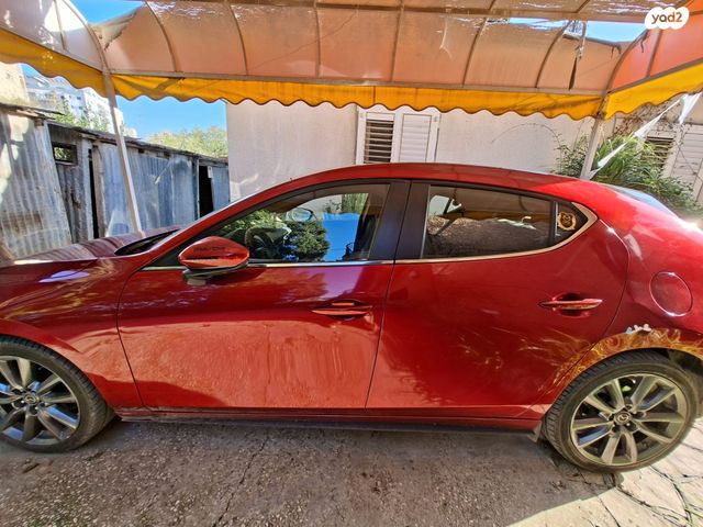 מודעת רכב מאזדה 3