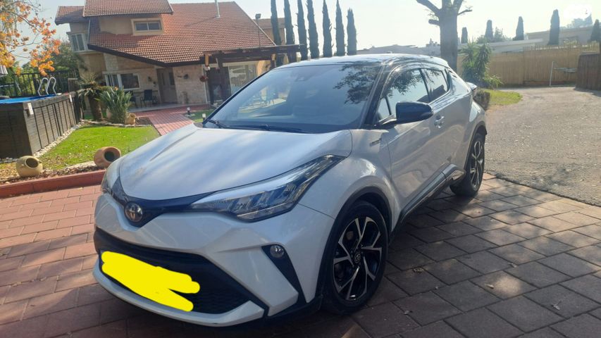 מודעת רכב טויוטה C-HR