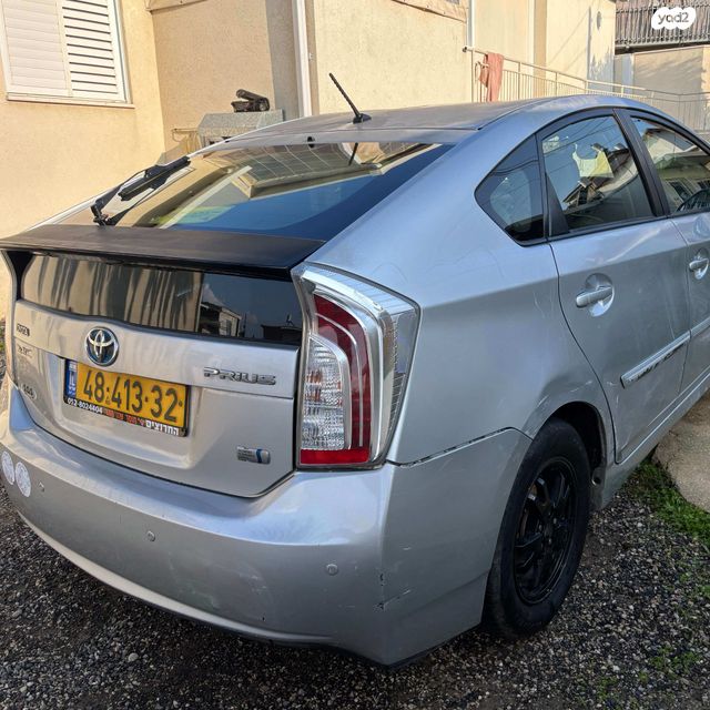 טויוטה פריוס