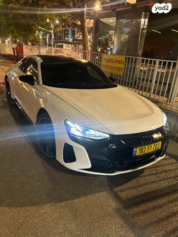 אאודי E-tron GT