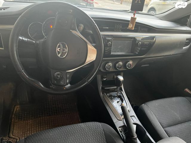 טויוטה קורולה