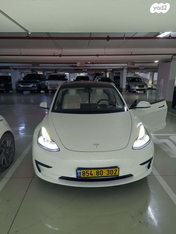 מודעת רכב טסלה מודל 3